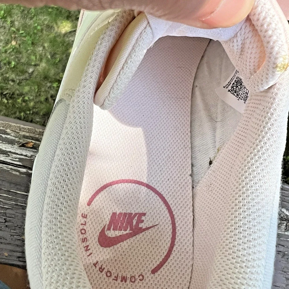 Nike court legacy